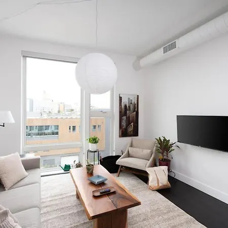 Modern 1Br Apt With Skywalk To Fiserv, Rooftop, And Parking